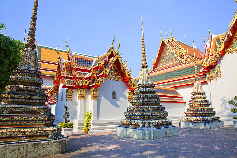 Wat pho. Храм ват по. Бангкок храм лежащего Будды ват по. Храмовый комплекс ват Пхо. Бангкок архитектурные буддийские храмы.